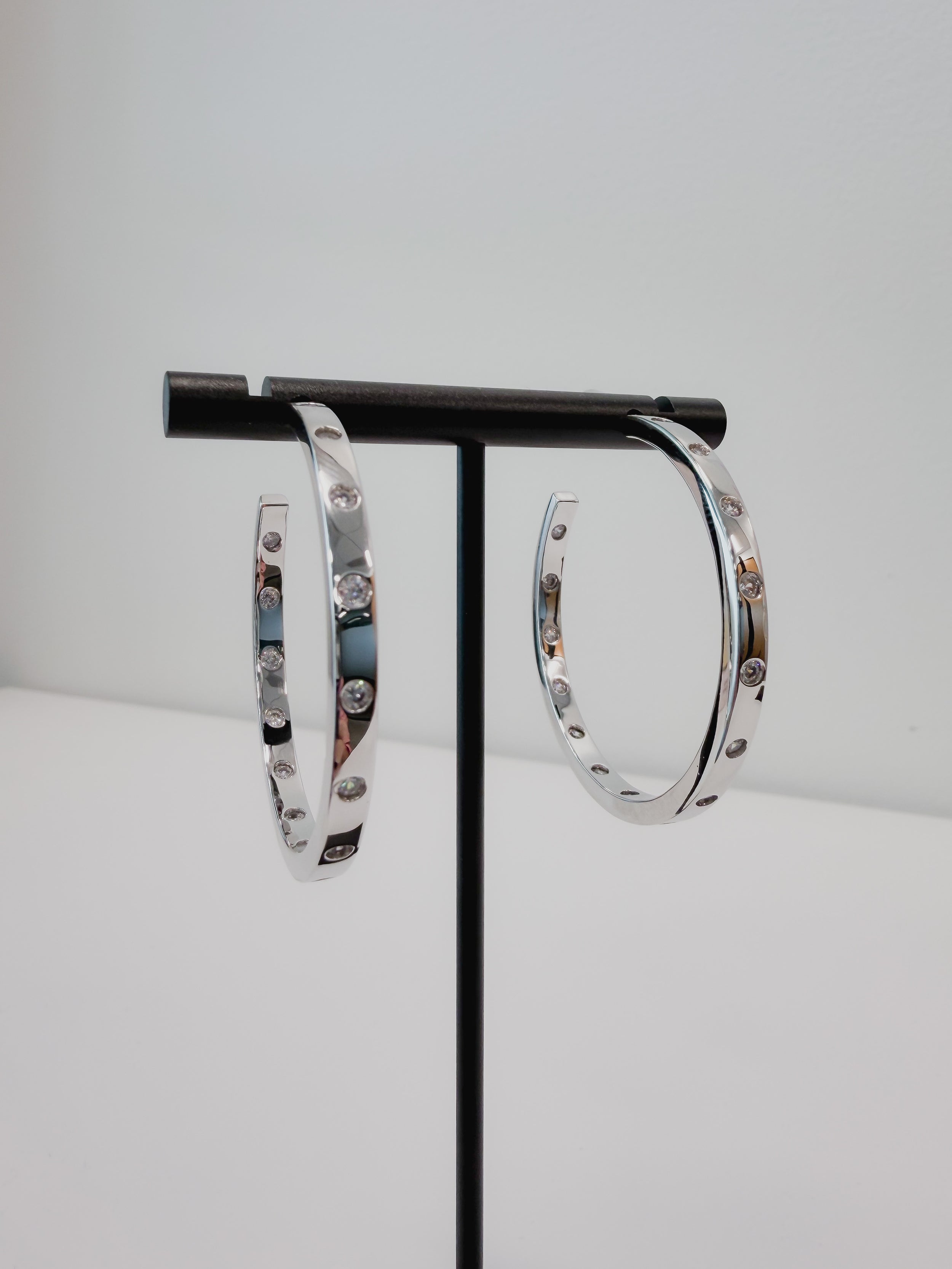 BIG DREAMS BEZEL HOOPS